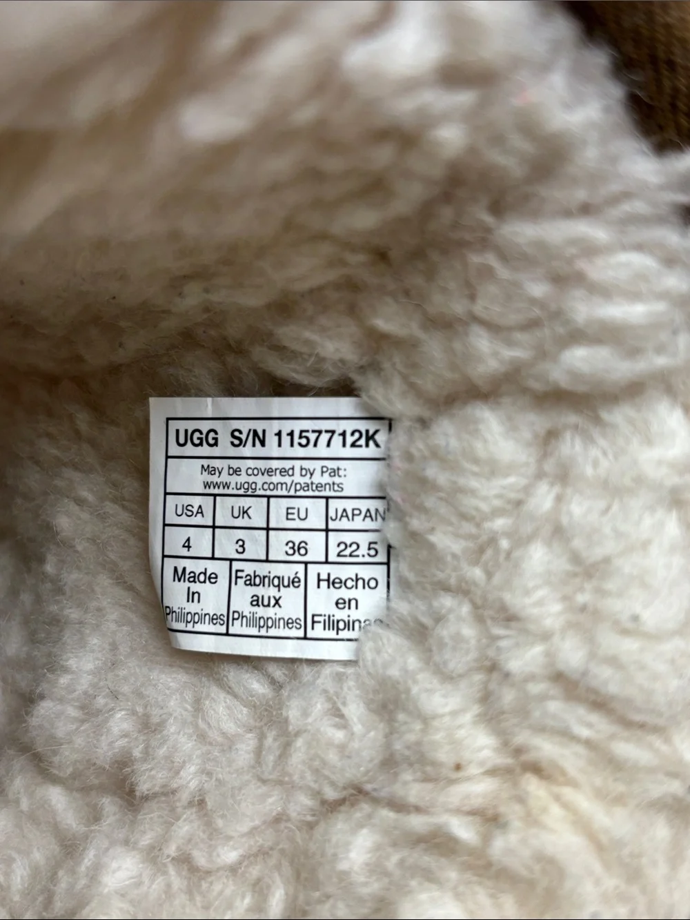 UGG star print, size 4 big girl, box 72